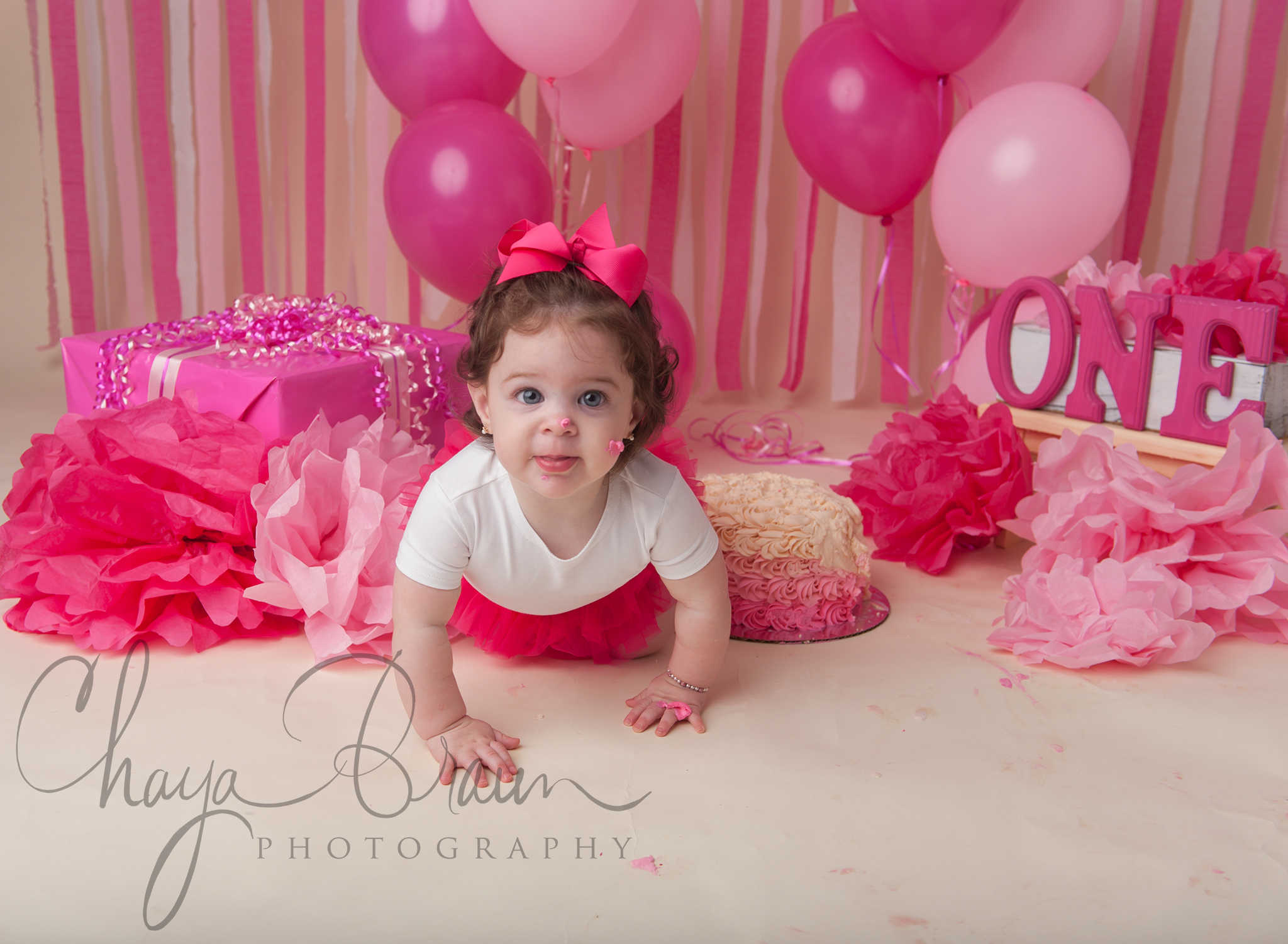 Pink Cake Smash in Baltimore | Chaya Braun Photography