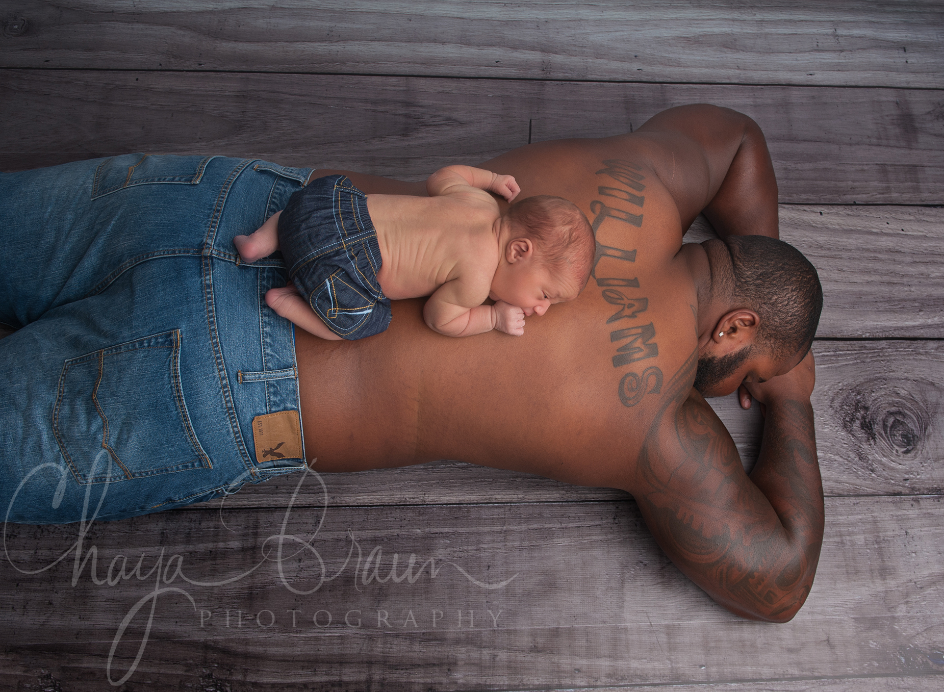 Brandon Williams and newborn baby photo Baltimore Ravens