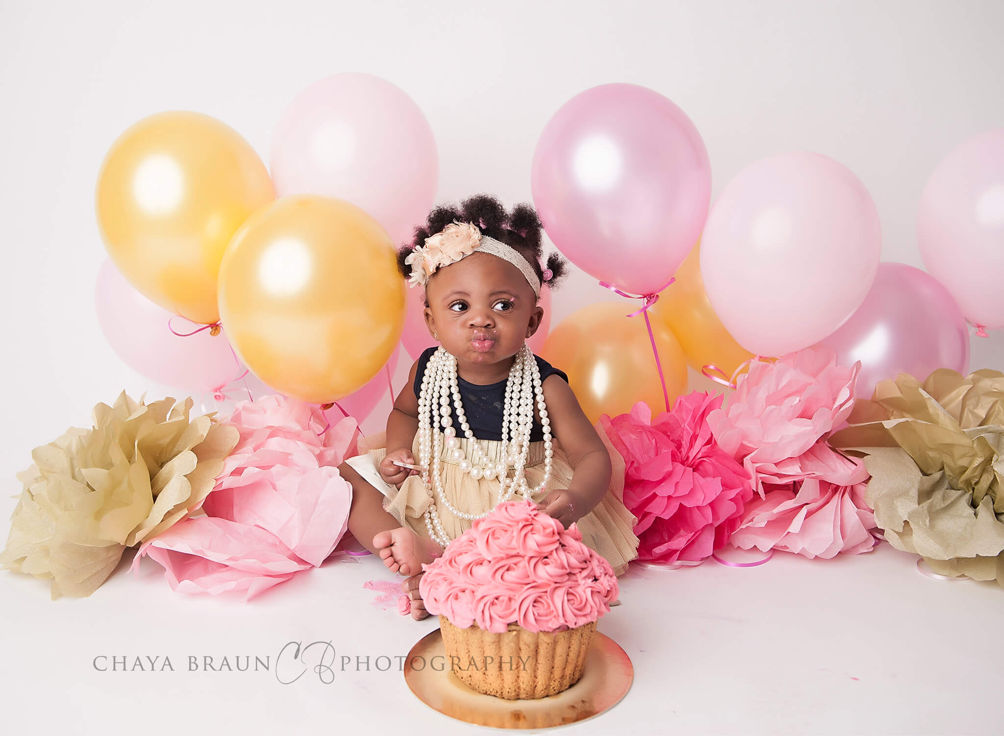 pink and gold cake smash birthday session